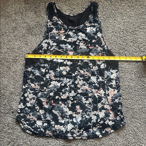 Lululemon Sculpt Tank II Spring Bloom Multi Black Size 8 - Picture 6 of 10